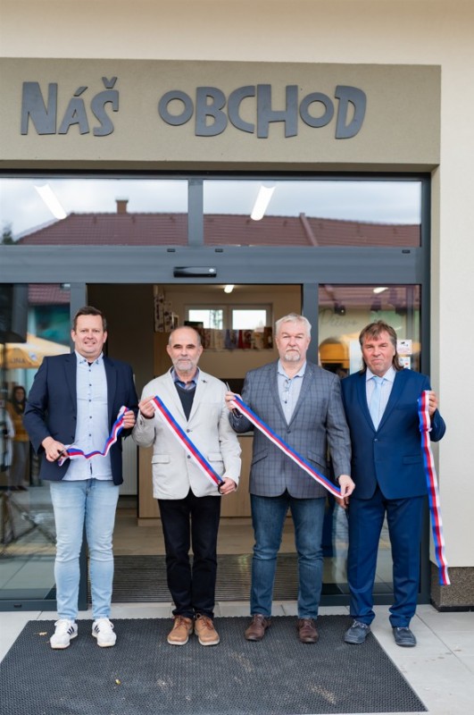 Slavnostní otevření prodejny